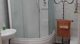 Гостиница Kuznechnyi dvor Касимов Четырехместный номер эконом-класса с общей ванной комнатой-2